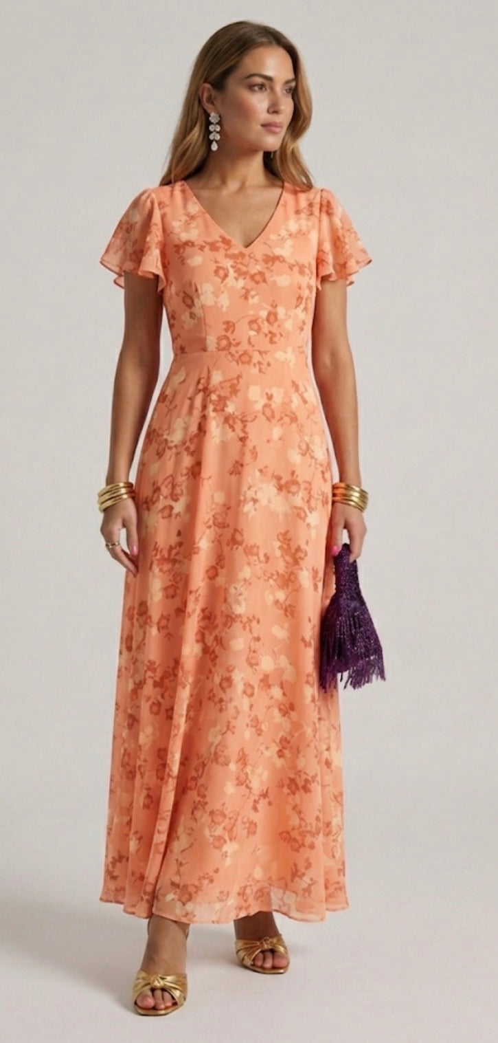 Isla & June | Glamorous dress that covers the belly