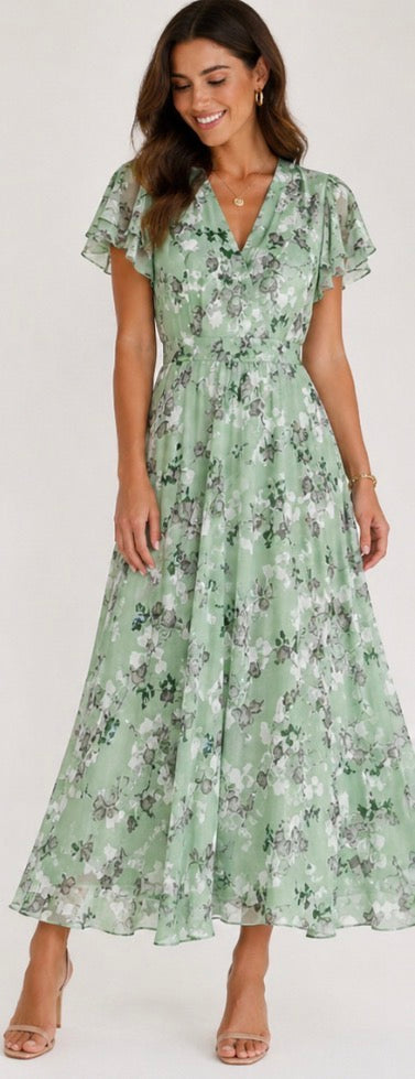 Isla & June | Glamorous dress that covers the belly