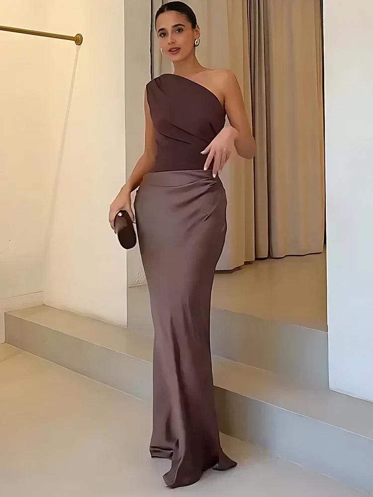 Isla & June | Maxi Dress with a Guilt in Satin
