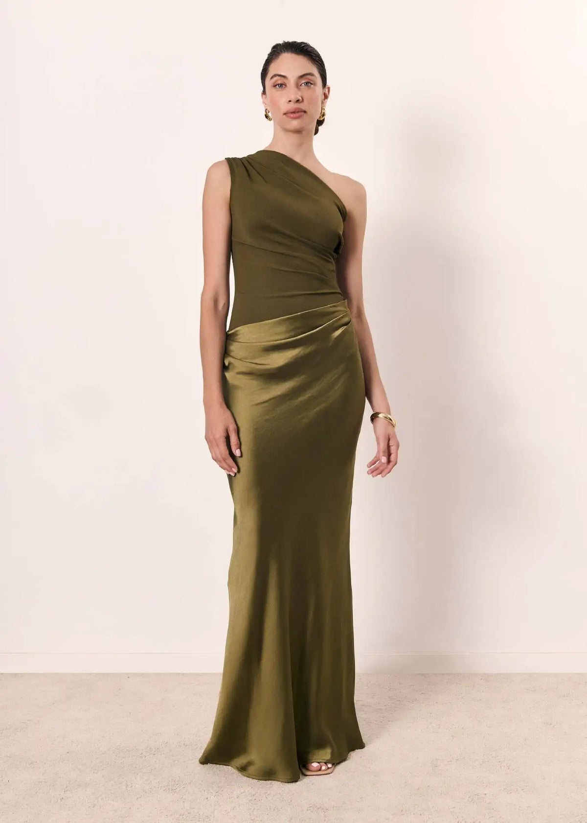 Isla & June | Maxi Dress with a Guilt in Satin